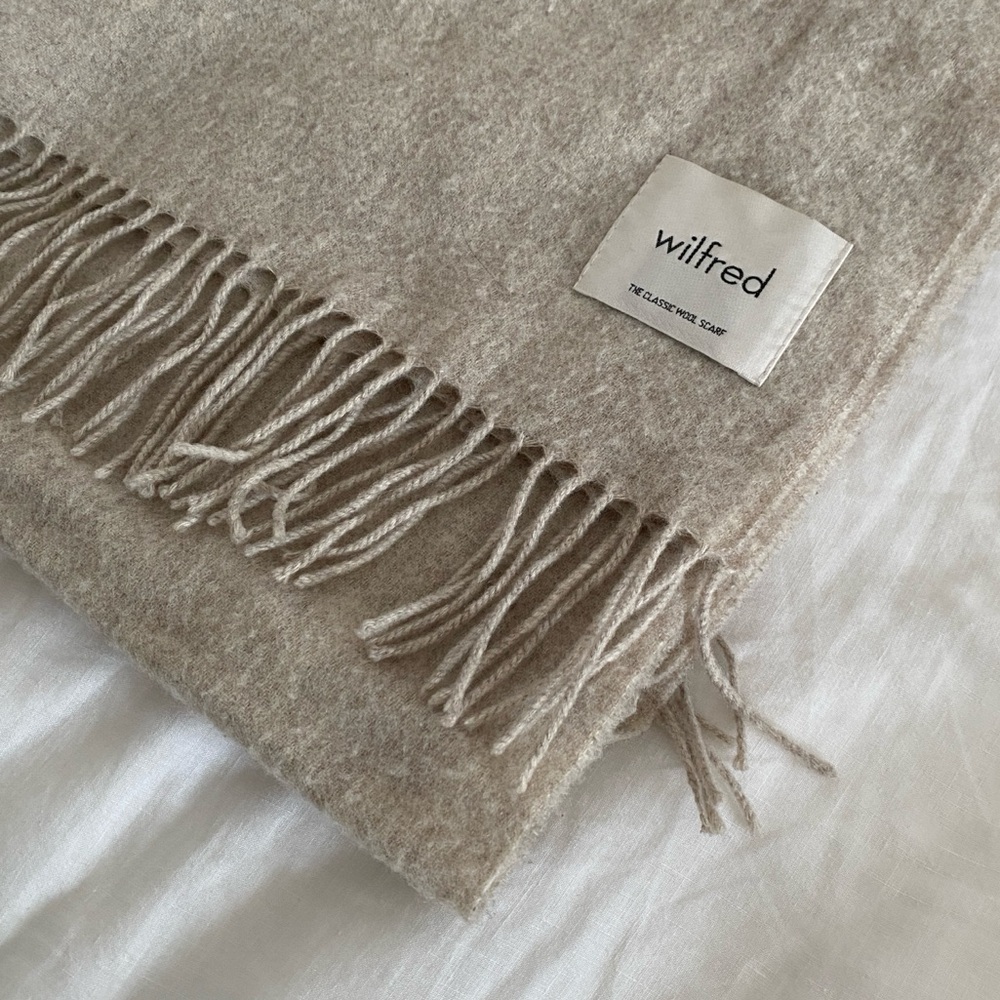 Aritzia classic wool scarf - beige - Picture 1 of 5